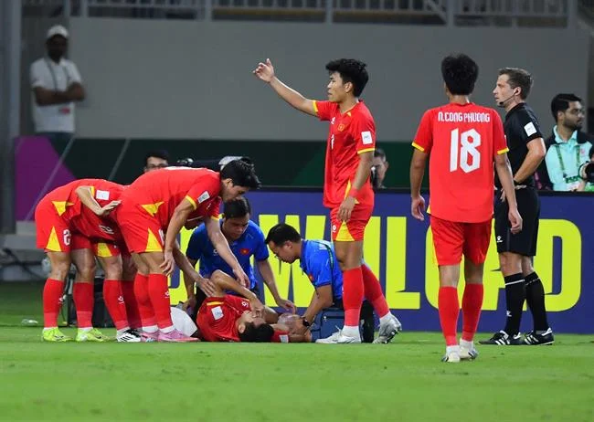 Trận đấu đá gà kịch tính